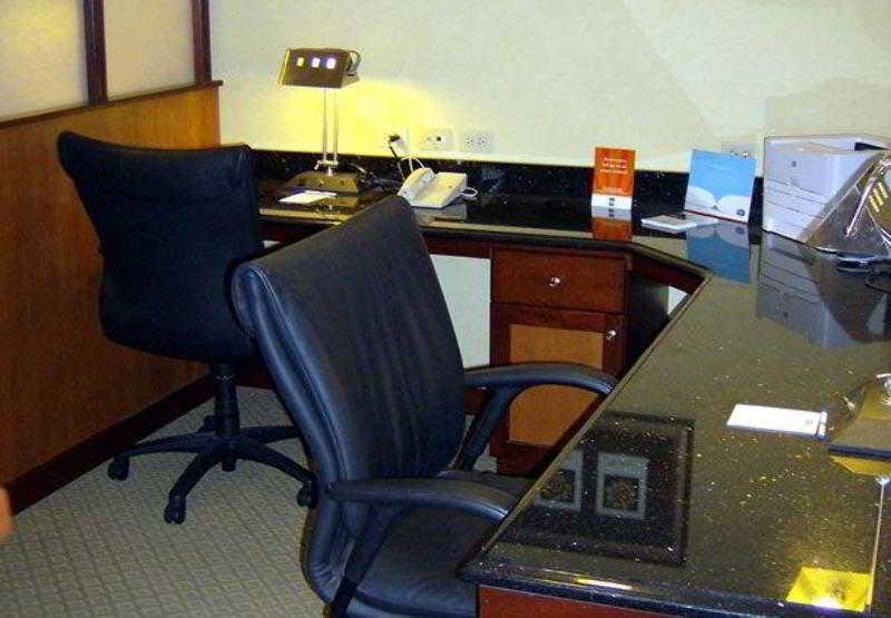 Fairfield Inn & Suites Butler Eksteriør billede