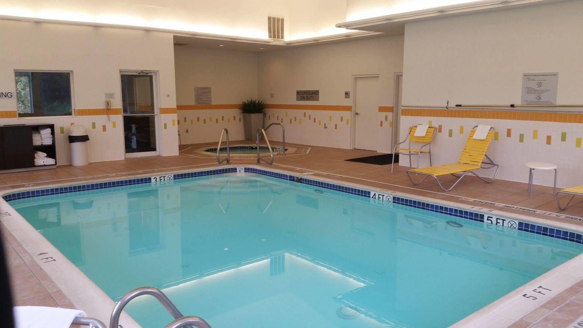 Fairfield Inn & Suites Butler Eksteriør billede